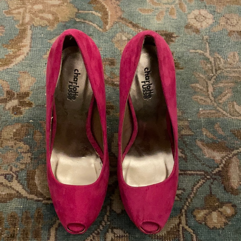 Charlotte Russe fuschia heels, size 7!